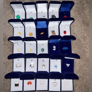 RANDOM SINGLE SKATER PINS